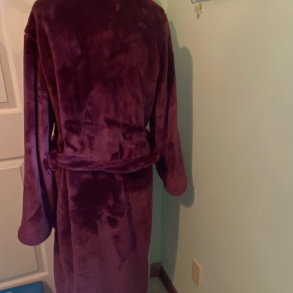 Joyspun women’s robe NWOT size large burgundy in color - Picture 3 of 6